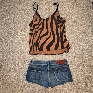 Stars Above Tiger Print V-Neck Pajama Camisole‎ Tank Top thumbnail 2
