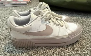 Nike Court Legacy Lift Platform Sneakers – Women’s Size 7 – White/Taupe thumbnail 1