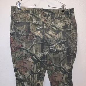 Mossy Oak Green and Brown Camo Hunting Jeans Woman’s 16 Cut Off thumbnail 6