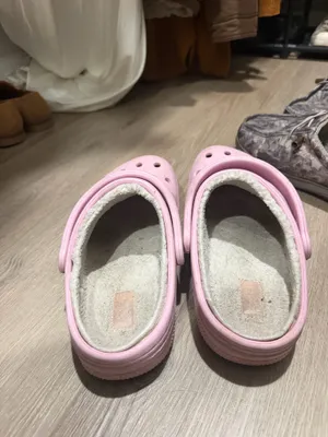 Pink Fuzzy Crocs thumbnail 2