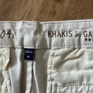 Old Navy Khakis. Wide leg. EUC. thumbnail 3