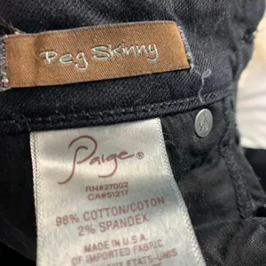Paige Peg‎ Skinny Jeans in Black Overdye thumbnail 9