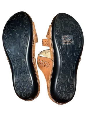 Soft Comfort Brown Memory Foam Laser Cut Slide Sandals Size 7 thumbnail 3
