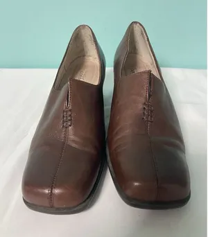 Strictly Comfort Women 8.5 Brown Leather Shoe Square‎ Toe Block Heel S-409 thumbnail 1