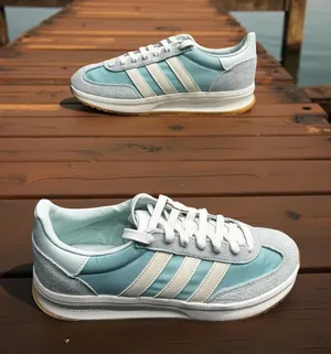 Adidas Run 70s 2.0 Women's 9.5 Light Blue White Retro Running Shoes BNIB thumbnail 1