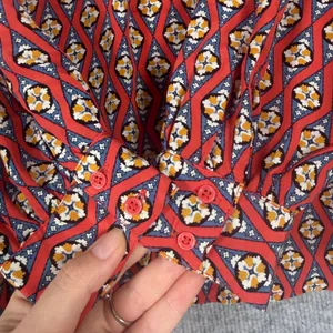 Kachel Size-2 Blouse Red Blue Geometric Diamond 100% Silk Smocked thumbnail 8