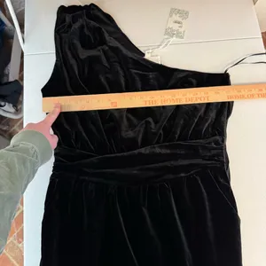 Tuckernuck HYACINTH HOUSE Black Velvet One Shoulder Araminta‎ Jumpsuit READ med. thumbnail 6