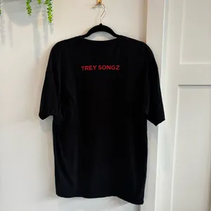 Trey Songz Top of The World T-Shirt 100% Cotton Oversized Graphic Tee Womens XL thumbnail 5