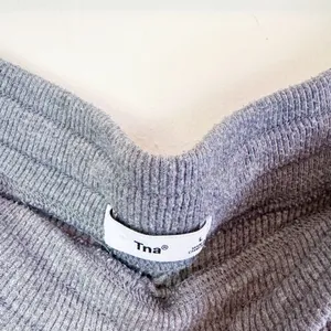 TNA | Aritzia Knit Waffle Drawstring Jogger Sweatpants in Grey‎ size Large thumbnail 4