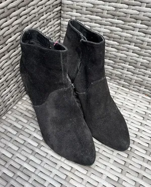 Dolce Vita Black Suede Ankle Zipper Heeled Boots thumbnail 1