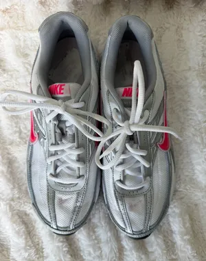 Nike Sneakers Women’s Pink White thumbnail 1