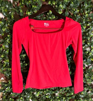 Red long sleeve top size medium thumbnail 1