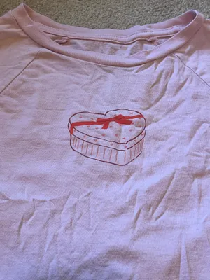 PacSun Pink Cake Bow Heart Cropped Baby Tee thumbnail 2