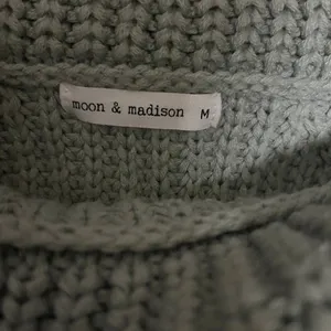 Moon & Madison Mint Green Chunky Knit Cowl Neck Sweater M thumbnail 2