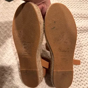 SOLUDOS STRAPY Women's Tan Sandals SIZE 8 thumbnail 8