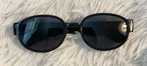 Black chic oval sunglasses thumbnail 1