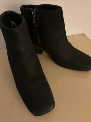 Timberland women Black Nubuck leather Chelsea Ankle Boots US 9 thumbnail 5