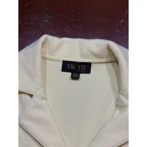 Pastel yellow collared button thumbnail 4