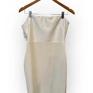 NEW LIKELY Helen Strapless Gown in White Size 8 thumbnail 10