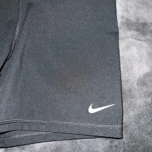 Nike Pro Shorts in Black Size Medium thumbnail 10