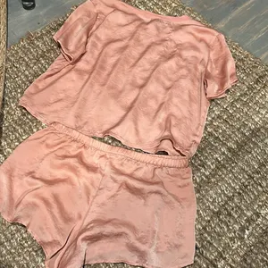 Lively Blush Pink Two Piece Satin Lounge Set Size Small thumbnail 8