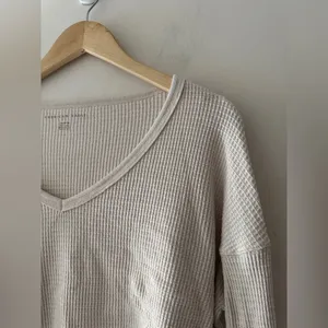 American Eagle White Cream Waffle Knit Long Sleeve‎ thumbnail 2