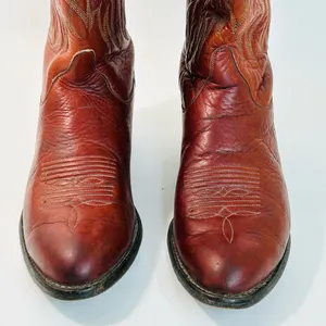 Vintage Tony Lama Embroidered Leather Cowboy Boots Reddish-Brown size 6.5 thumbnail 4