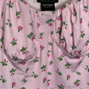 Hot Topic Sweet Society Pink Roses Top Size L Tank Top Cropped thumbnail 5