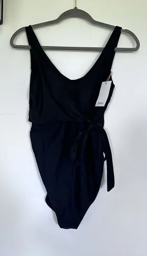 NWT Quince Black Tie Wrap One Piece Swimsuit Size Large thumbnail 1