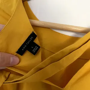 Ann‎ Taylor brignt yellow sleeveless top ruffle women's size large cotton FLAW thumbnail 5