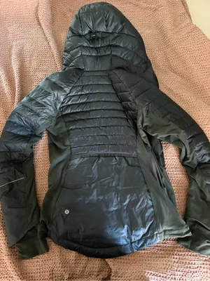Lululemon down for a run jacket size 6 olive green thumbnail 5