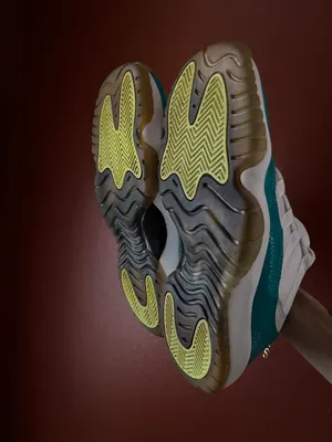 Air 11 Retro Low GS ‘Aqua Safari’ thumbnail 6