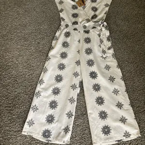 Dress Nado Embroidered Linen-Blend Wide-Leg Jumpsuit Sz M thumbnail 3