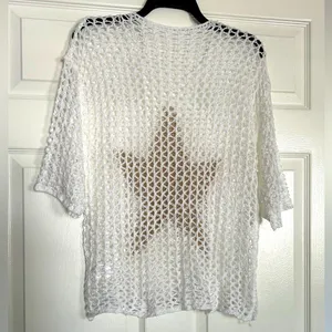 NWOT White Mesh Top with Gold Star Size M thumbnail 4