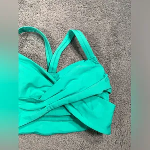 Lululemon wrap it up sports bra 4 green thumbnail 4