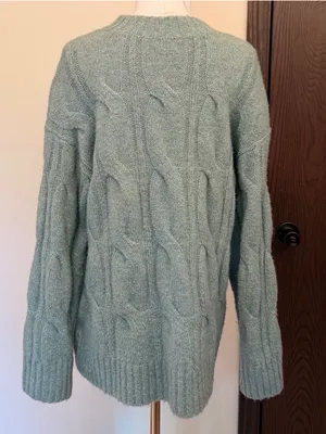 American Eagle light green cable knit crewneck oversized sweater thumbnail 4