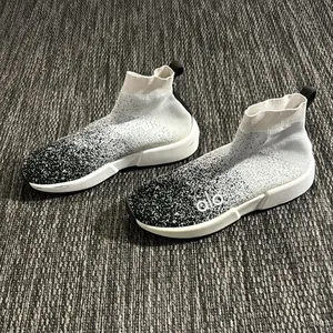Alo Yoga Velocity Knit Sneakers Size 9 thumbnail 2
