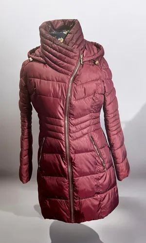 GUESS Women’s Asymmetrical Zip Puffer Coat Burgundy Size Small Water Resistant thumbnail 1
