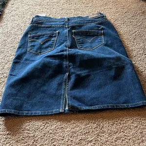 Levi’s perfectly slimming jean‎ skirt 27 thumbnail 6