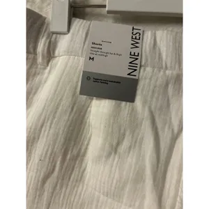 Nine‎ West Shorts Womens Medium M White High Rise Pleated Textured Cotton NWT thumbnail 3