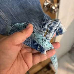 Zara‎ women’s Denim Blue Straight Jeans size 2 thumbnail 4
