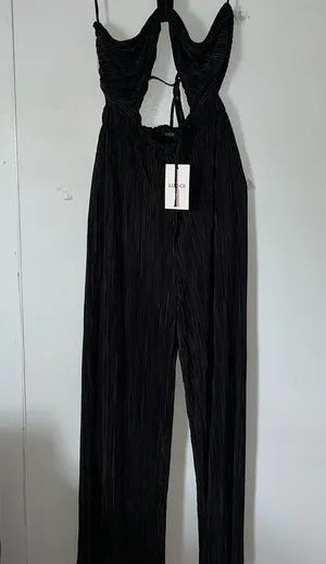 Elegant Black Pleated Jumpsuit Size M thumbnail 4