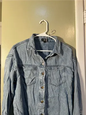 Velvet Heart Women’s Size Large Button Down Shirt Denim Light Medium Wash Chest thumbnail 2