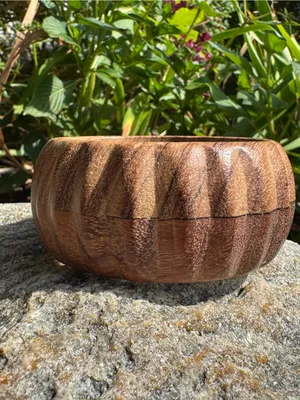 Vintage Women's Wooden Bangle Bracelet in Brown thumbnail 3