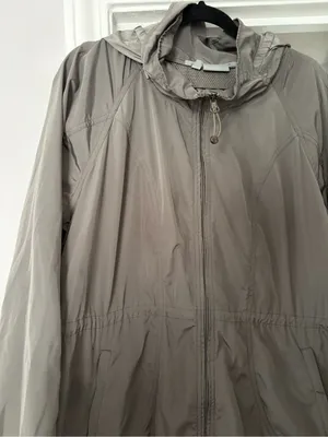 Athleta Lightweight Hooded Utility Jacket in Taupe thumbnail 2
