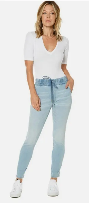 Juicy Couture NWT Women Size 4 Light Blue Hollywood Skinny Elastic Pull On Jeans thumbnail 1