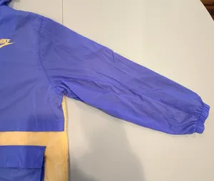 Nike | Women’s Icon Clash Retro Windbreaker. Size: thumbnail 6