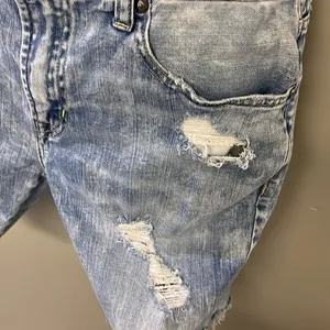 American Eagle Light Wash Distressed Faded Flex Skinny Jean Shorts- Size 34 thumbnail 6