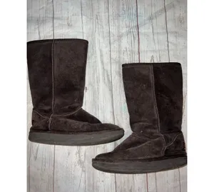 Ugg boots women’s size 7 thumbnail 1