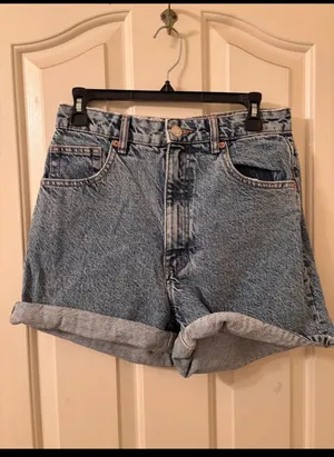 ZARA Denim Shorts thumbnail 3